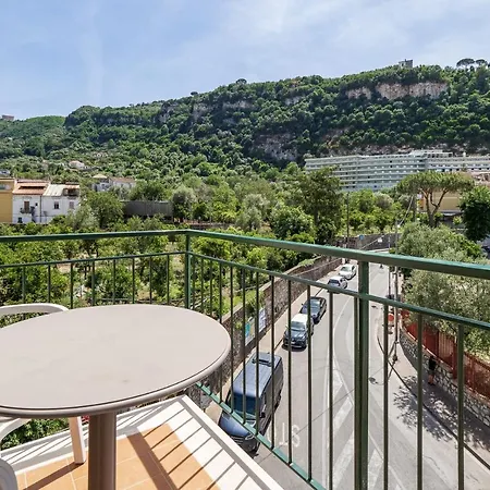 Parsano - De Vivo Realty Διαμέρισμα *